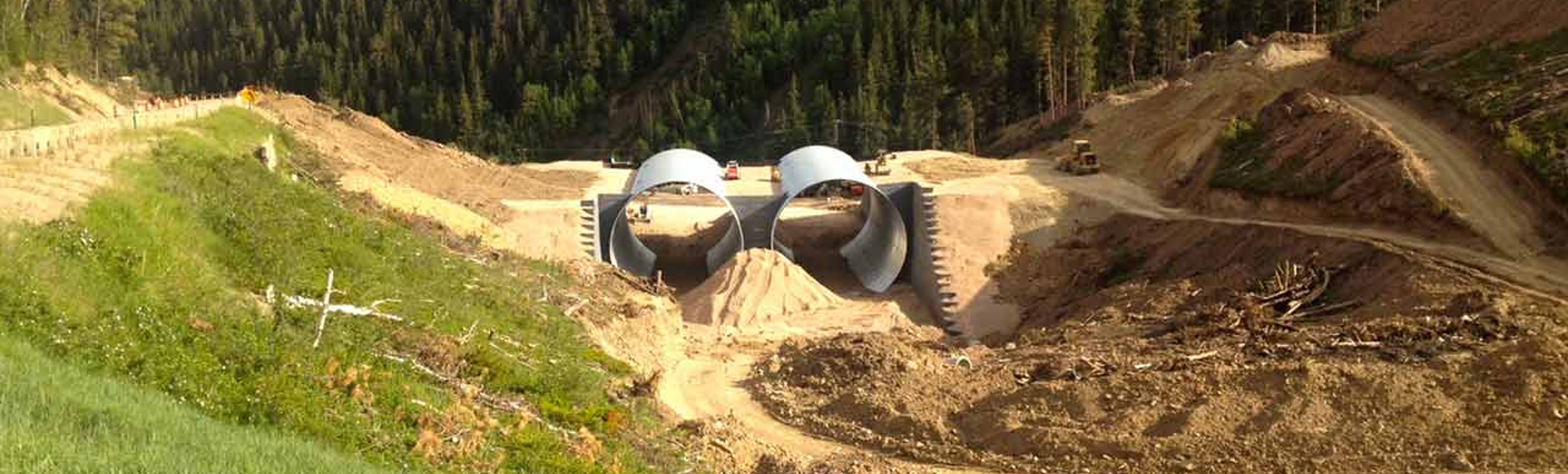 Installation of a Contech MULI-PLATE bridge plate structure. 
