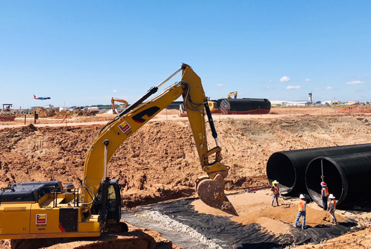 A glycol containment system made from DuroMaxx steel-reinforced polyethylene (SRPE) is installed at an airport. 